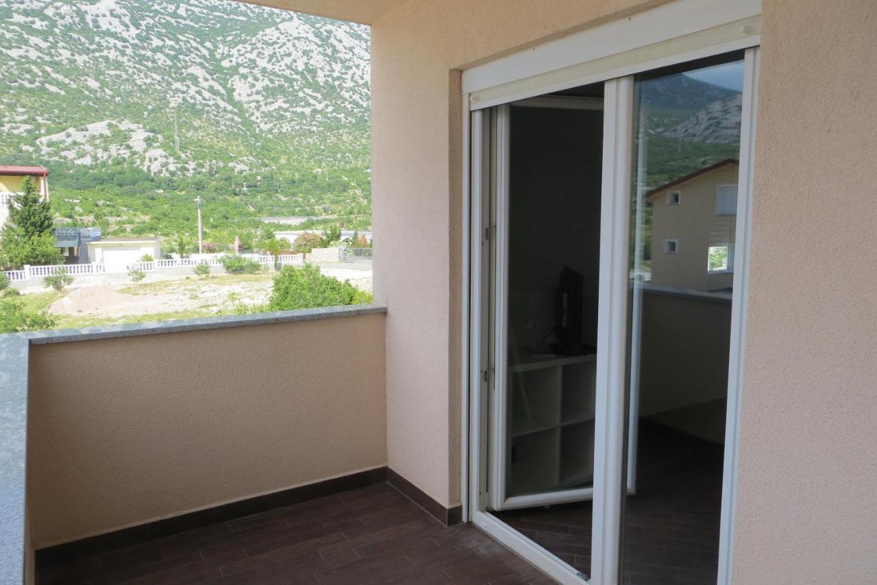 Mungos Apartment Cesarica Exterior photo